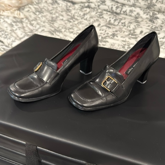 Etienne Aigner loafer Heels - Picture 1 of 4